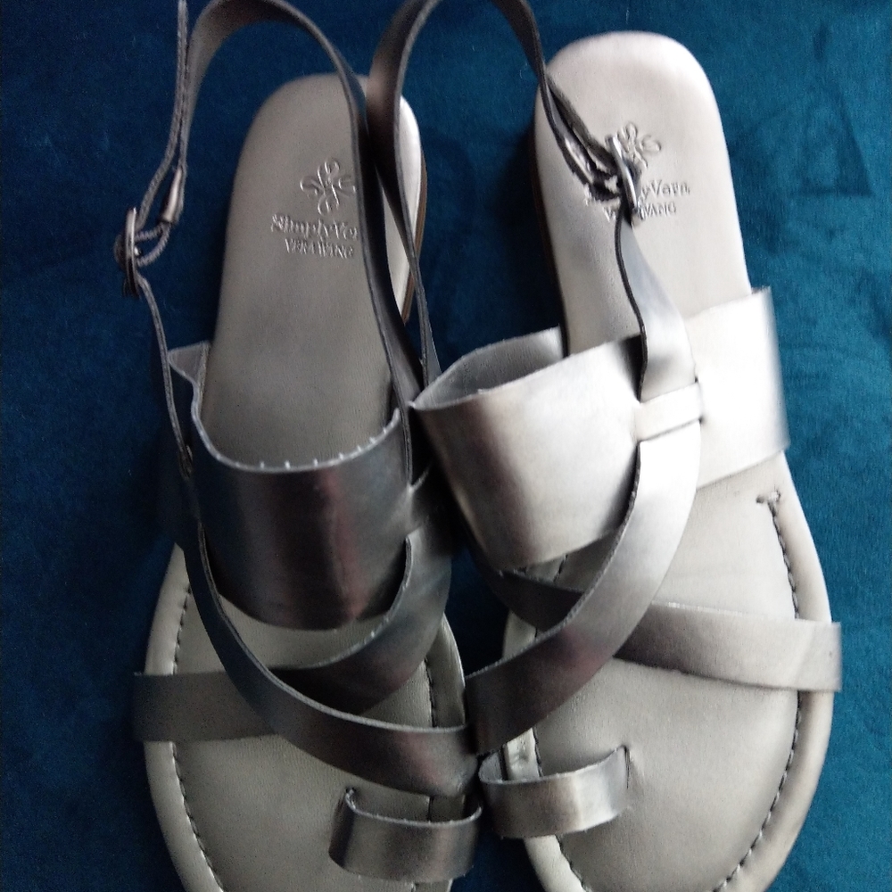 Simply Vera Wang Silver Sandals